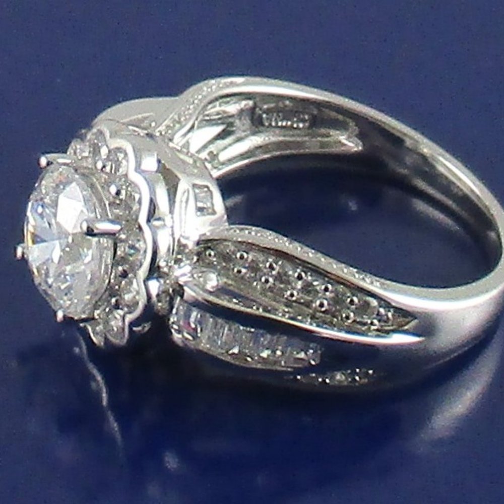 Victoria Wieck 3.42ct Absolute "Floral" Frame Ring - Picture 12 of 14